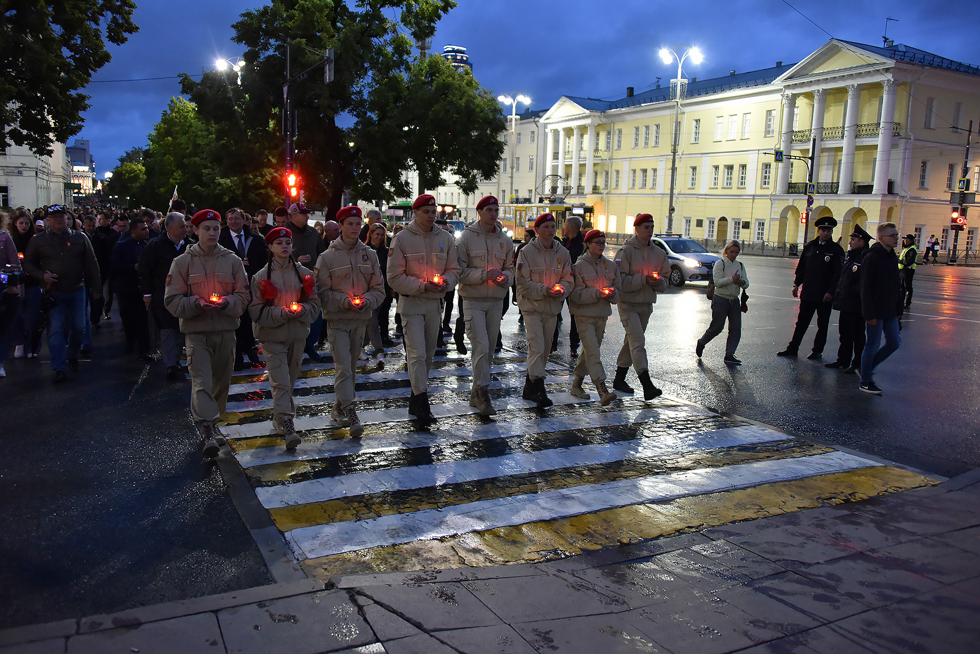 В Екатеринбурге прошла Всероссийская гражданская акция «Свеча памяти». Фото  - «Уральский рабочий»